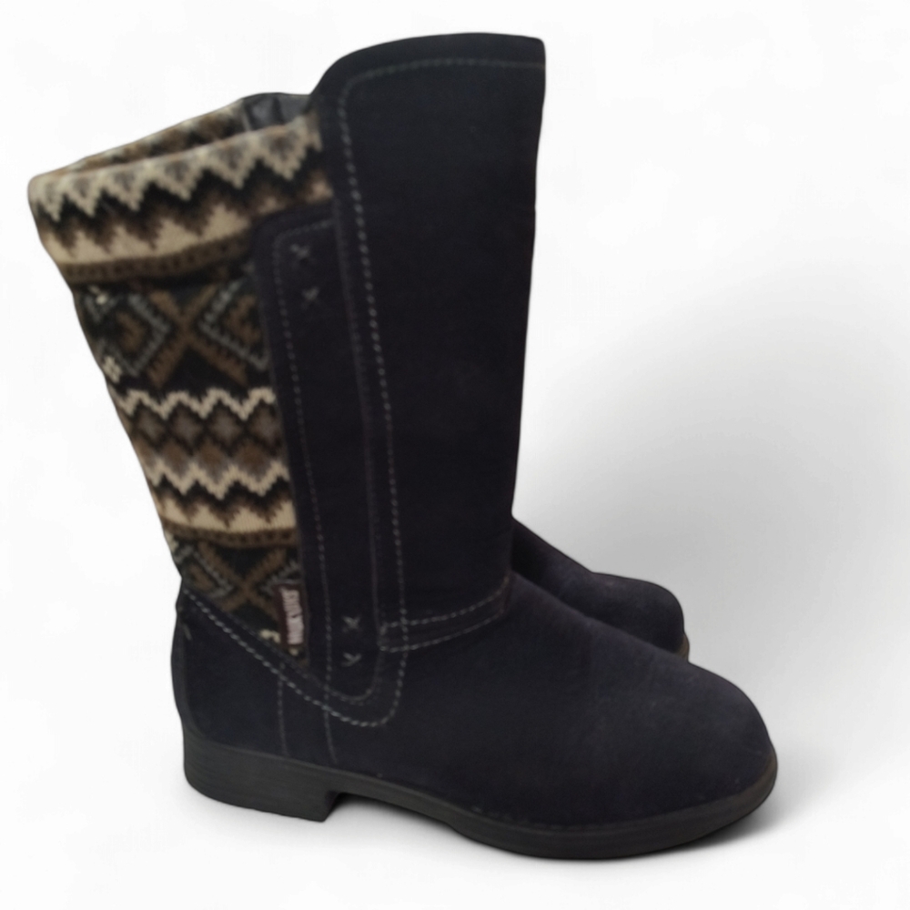 Muk luks Winter Boot Size 8